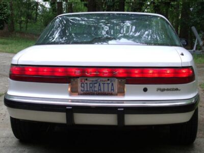 1991 white buick reatta coupe brake lights