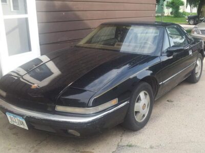 1989 black buick reatta coupe