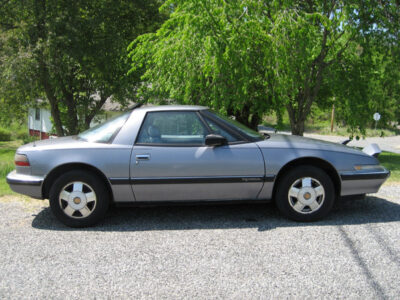 1991 silver buick reatta